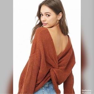Forever 21 Twisted Hem Sweater